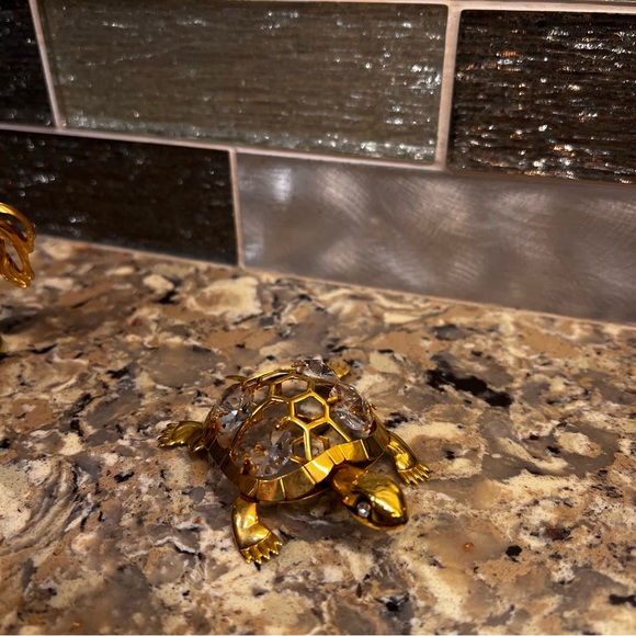 Small Gold Decorations - Picture 5 of 6